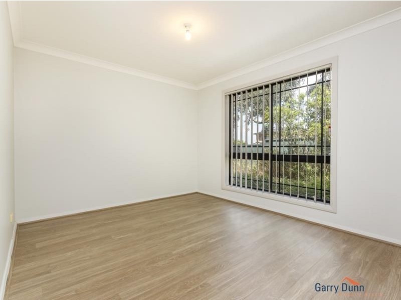 2/62 Ikara Crescent, Moorebank NSW 2170
