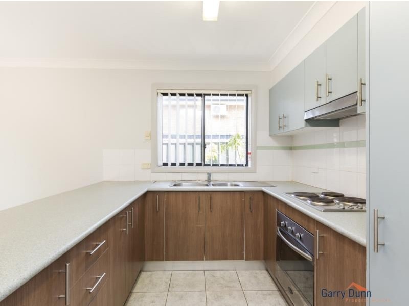 2/62 Ikara Crescent, Moorebank NSW 2170