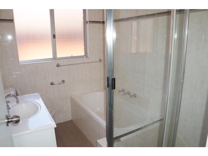 6/10 Drummond Street, Warwick Farm NSW 2170