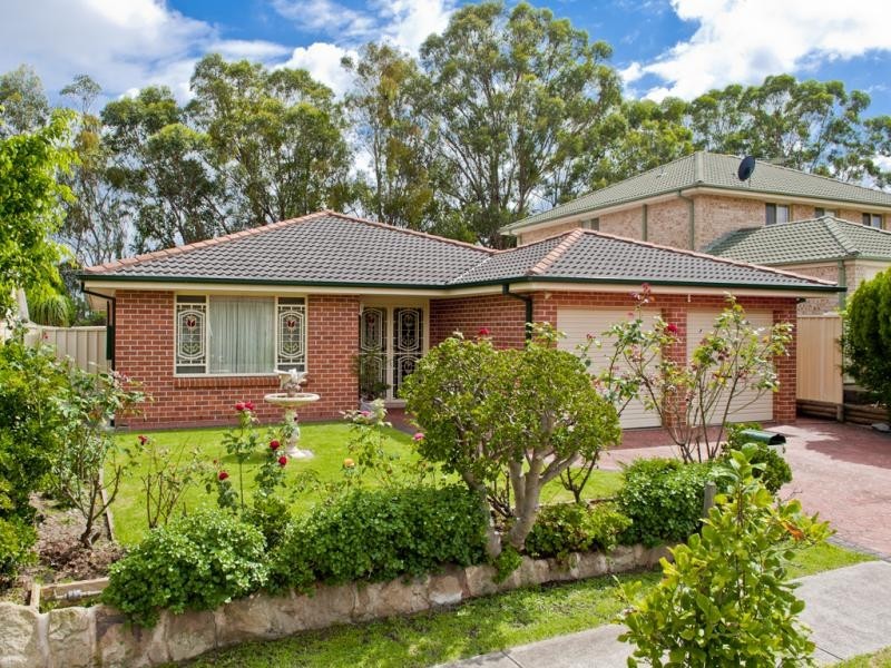 8 Bergalia Close, Prestons NSW 2170