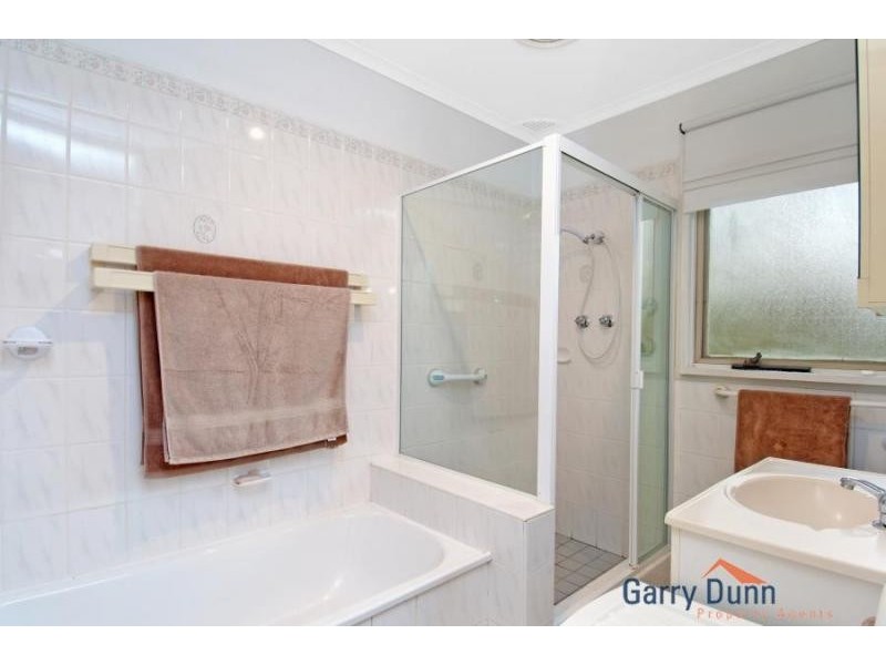 18 Bradey Ave, Hammondville NSW 2170