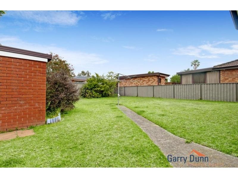 18 Bradey Ave, Hammondville NSW 2170