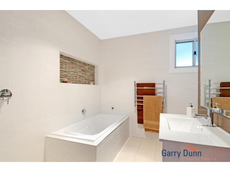 7 Mivo St, Holsworthy NSW 2173