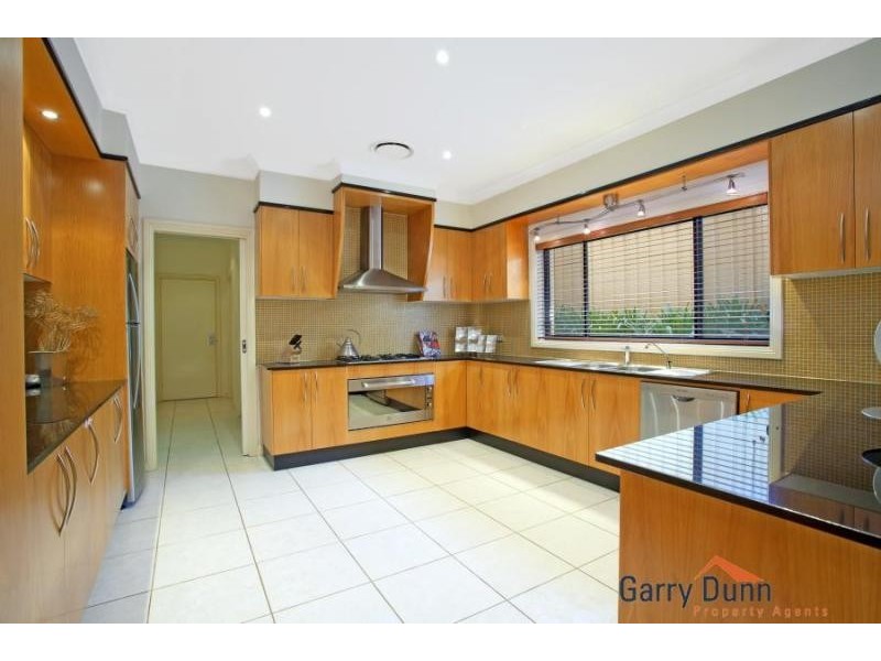 9 Natalie Close, Casula NSW 2170