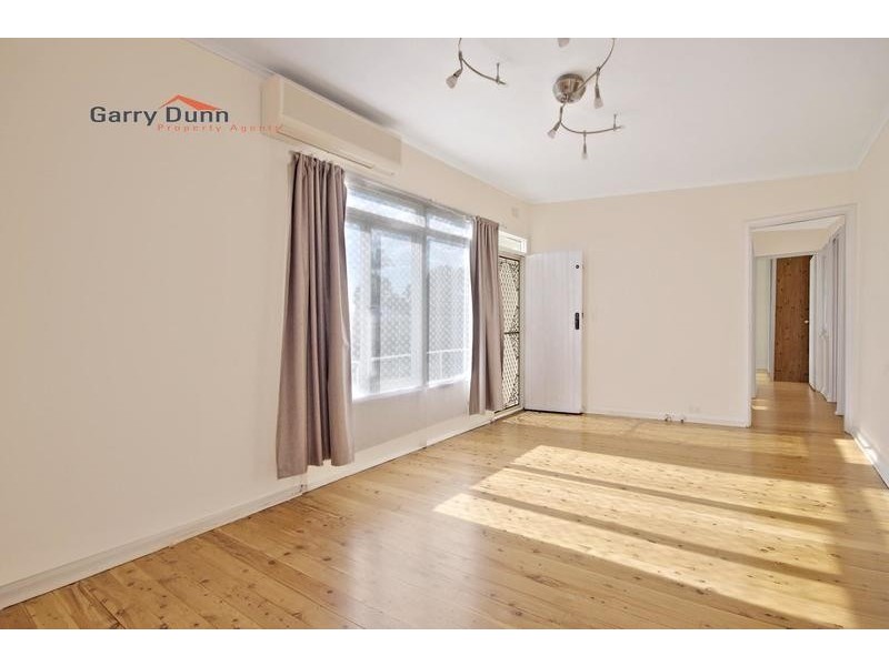 15 Freeman Ave, Warwick Farm NSW 2170