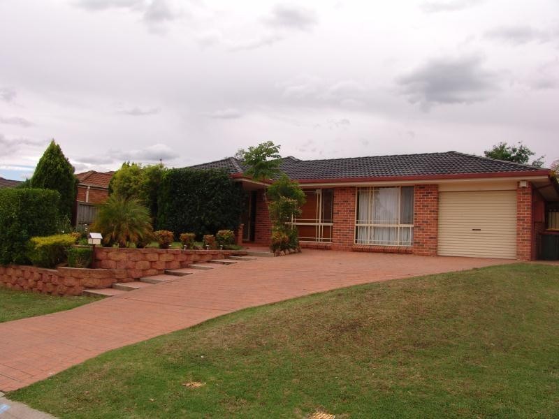 1 Larbert Place, Prestons NSW 2170