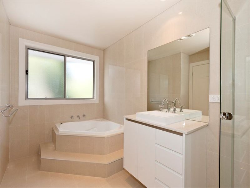 32 Keato Ave, Hammondville NSW 2170