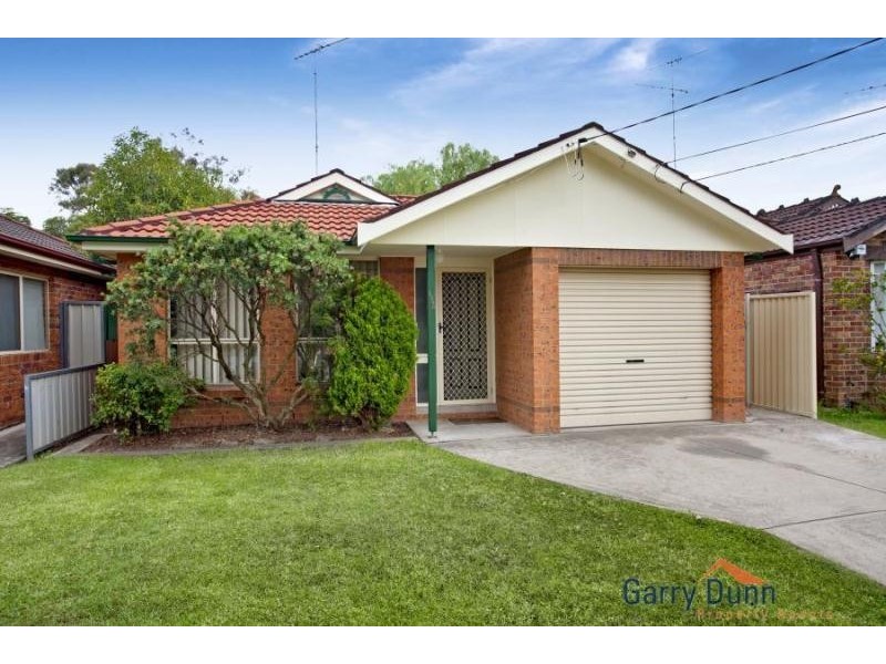 124b Renton Avenue, Moorebank NSW 2170