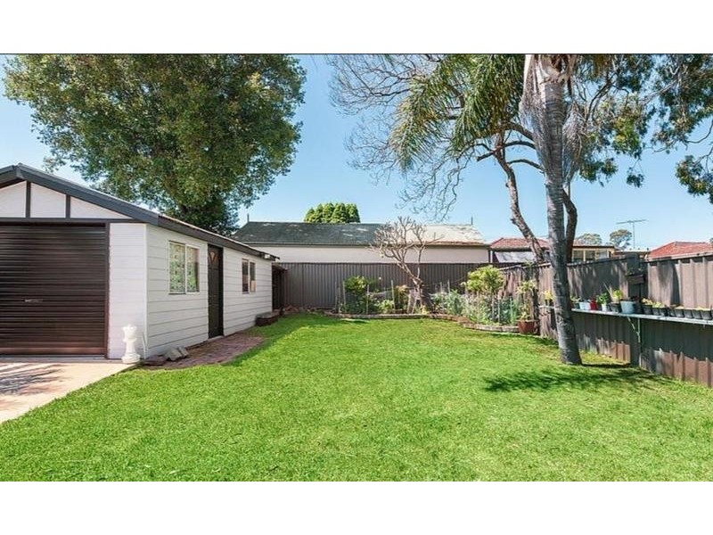 31 Kiora St, Panania NSW 2213