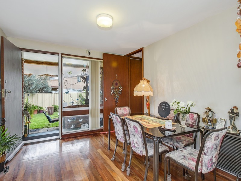 6 Rix Avenue, Hammondville NSW 2170