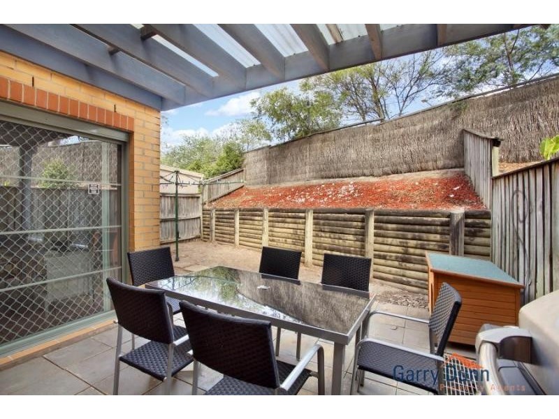 2/20 Continua Crt, Wattle Grove NSW 2173