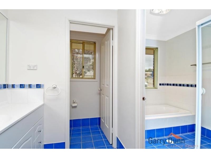 13 Turner Place, Casula NSW 2170