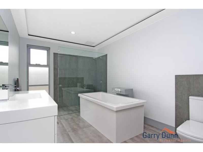 Macquarie Links NSW 2565