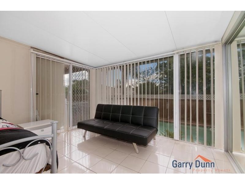 5 Spicer Ave, Hammondville NSW 2170