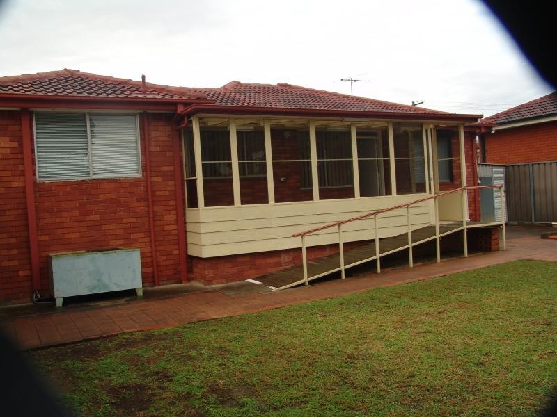 32 Craig Avenue, Moorebank NSW 2170