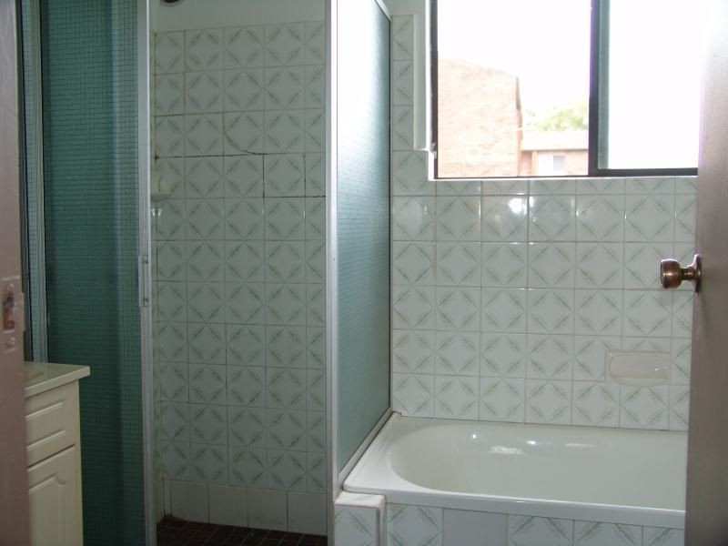 4/2 Drummond Street, Warwick Farm NSW 2170