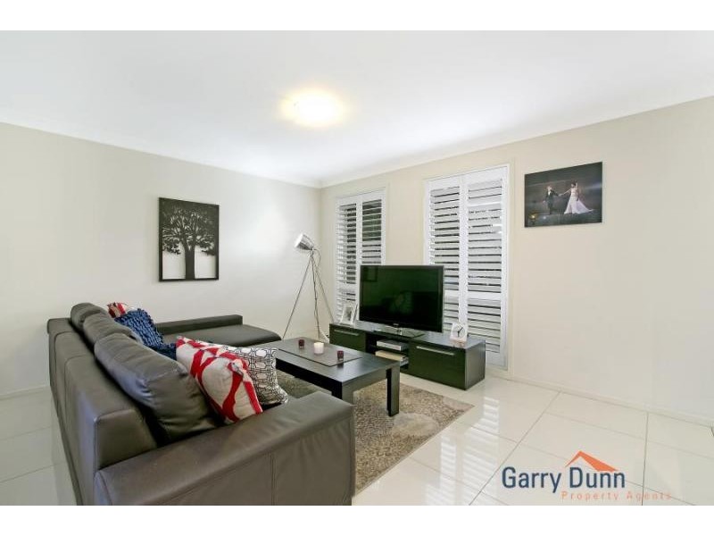 39 Whitfield Pde, Hammondville NSW 2170