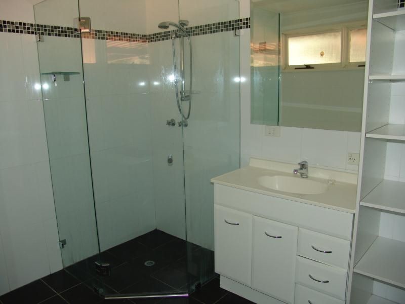 4 Yanderra Close, Hammondville NSW 2170