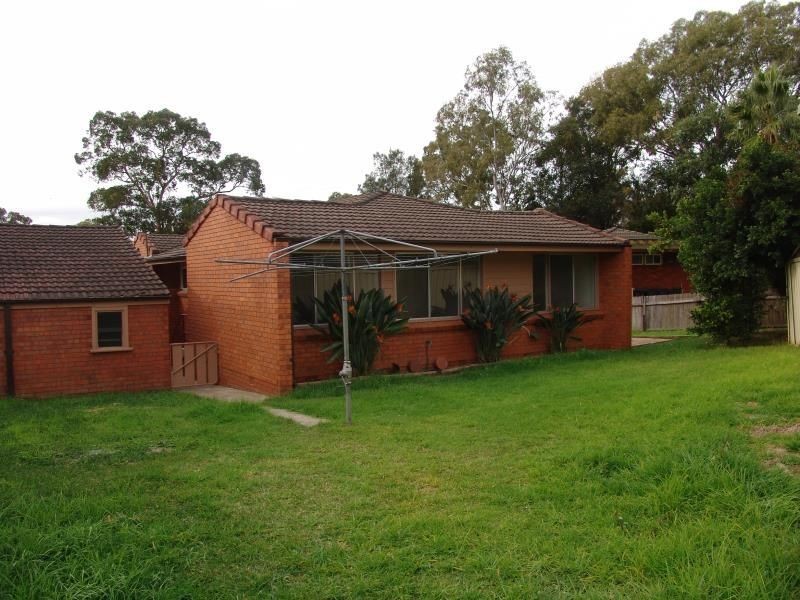 4 Gindurra Close, Hammondville NSW 2170