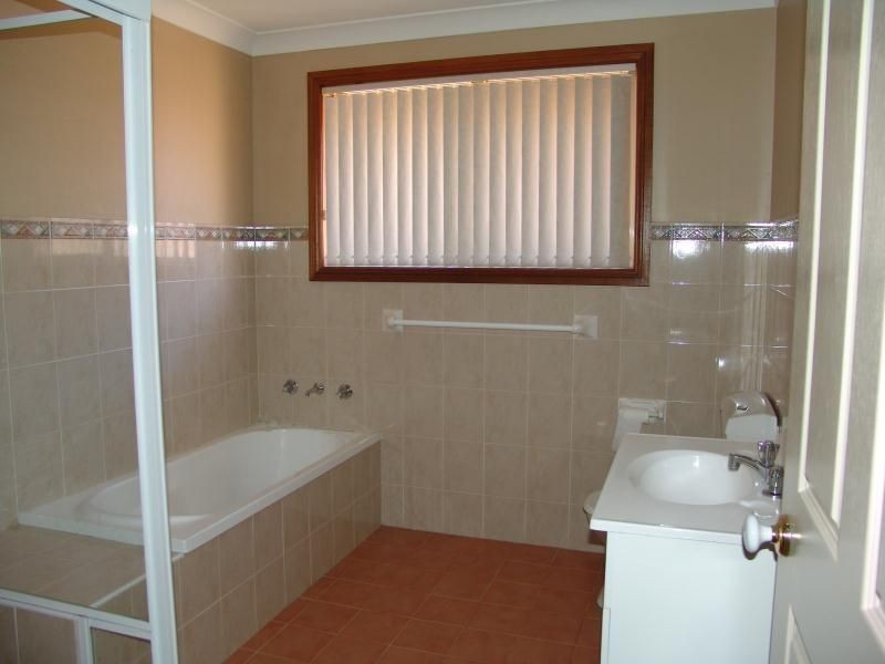 68A Pine Road, Casula NSW 2170