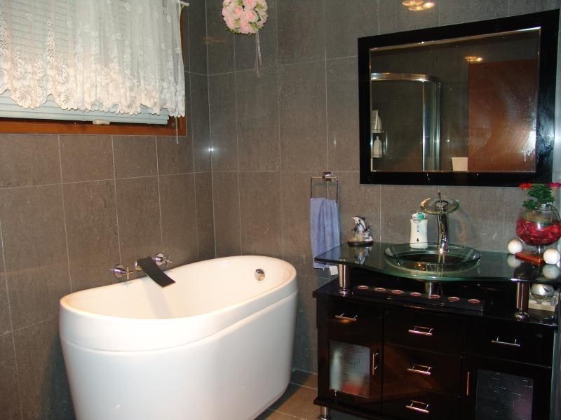 10 Harrow Road, Glenfield NSW 2167