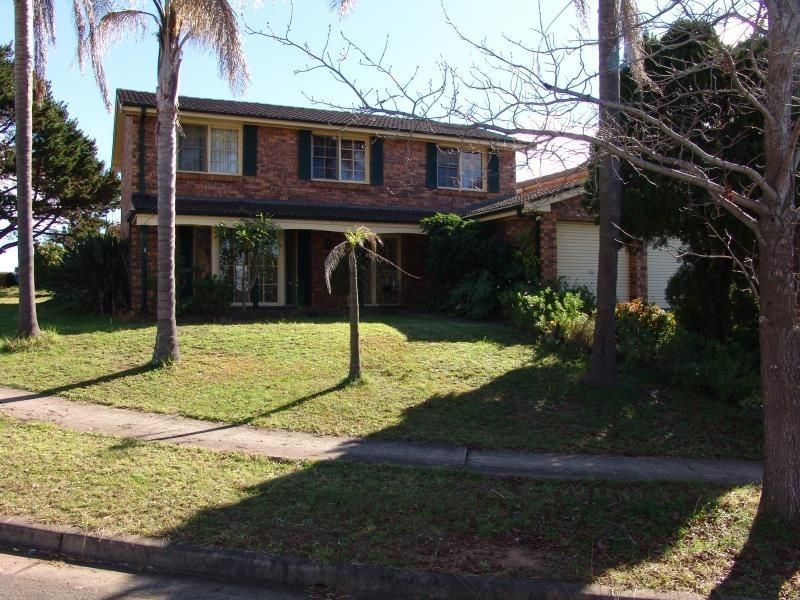 10 Malinya Crescent, Moorebank NSW 2170