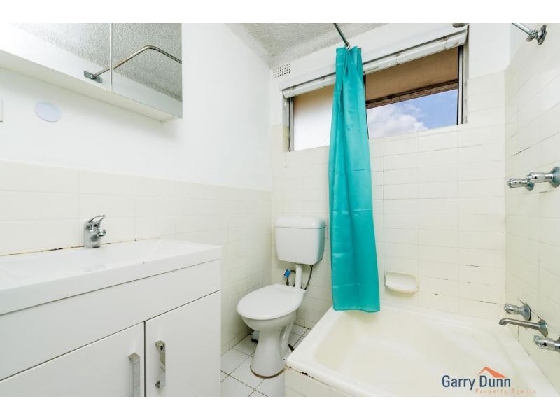 9/5 Drummond Street, Warwick Farm NSW 2170