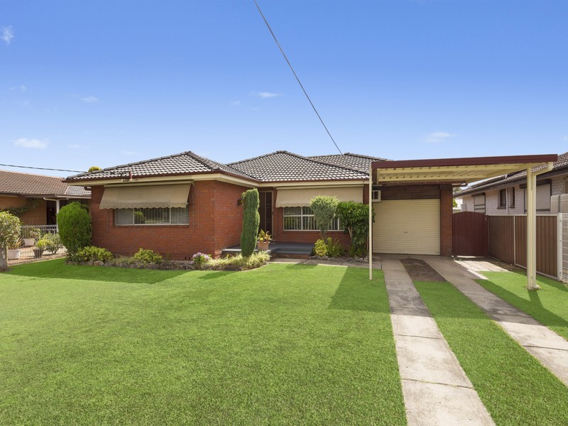 17 Sligar Ave, Hammondville NSW 2170