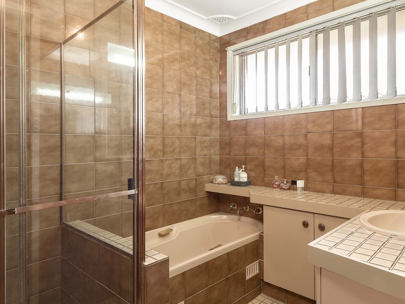 17 Sligar Ave, Hammondville NSW 2170