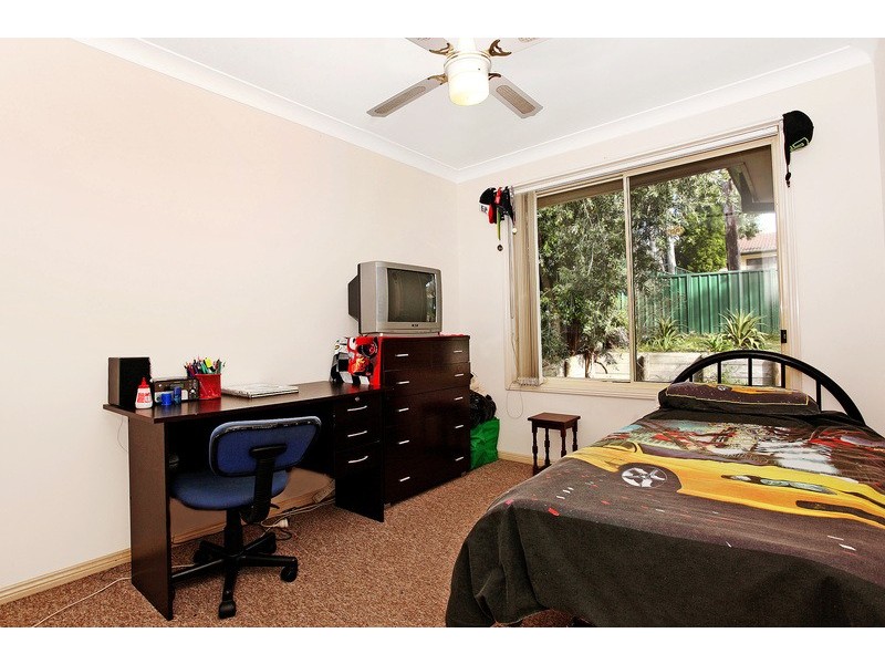 Mannering Park NSW 2259