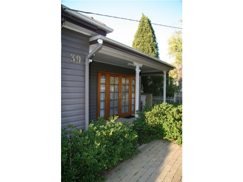 39 Chapman Street, Charlestown NSW 2290