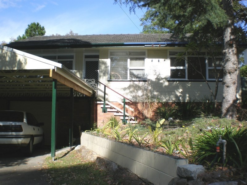 23 Bay Road, Fennell Bay NSW 2283