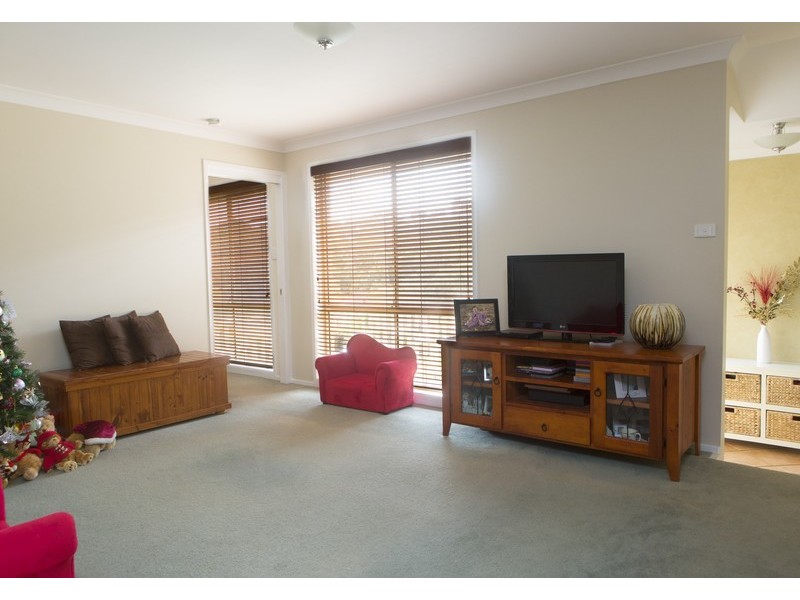 30 Excalibur Parade, Valentine NSW 2280