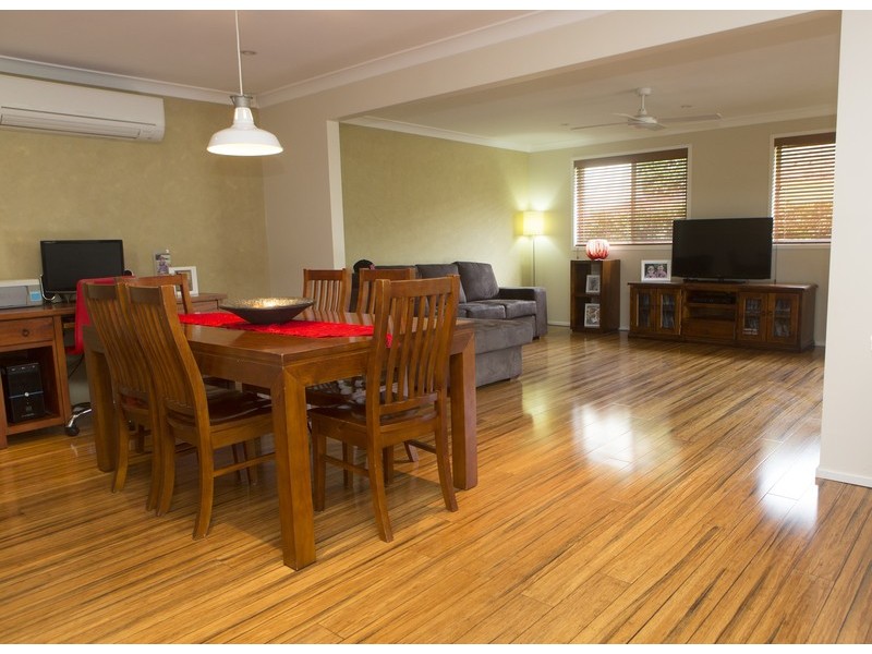 30 Excalibur Parade, Valentine NSW 2280