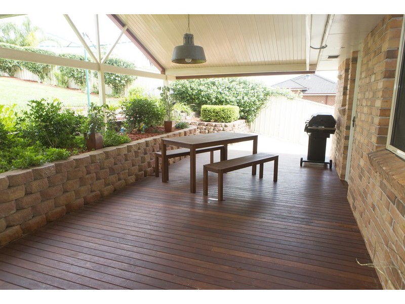 30 Excalibur Parade, Valentine NSW 2280