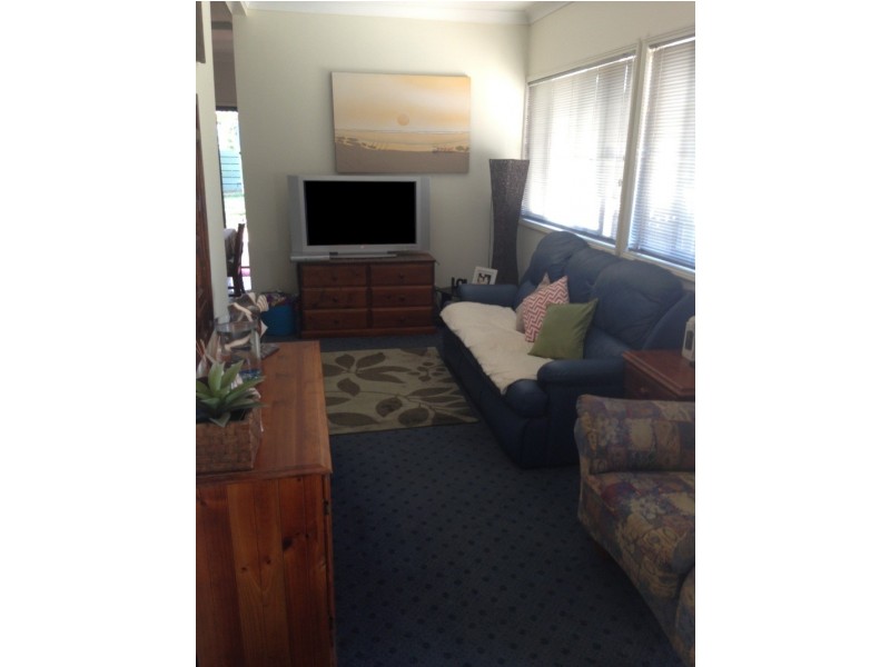 12 Faymax St, Pelican NSW 2281