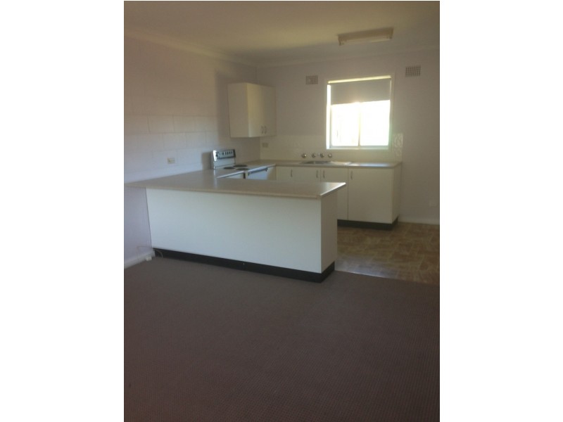 4/13 Charles Street, Warners Bay NSW 2282