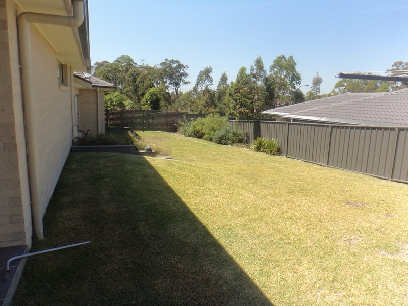 3  Dromedary Close, Cameron Park NSW 2285