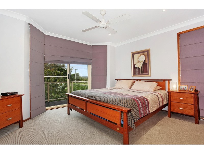 Blacksmiths NSW 2281