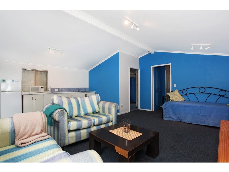 Blacksmiths NSW 2281