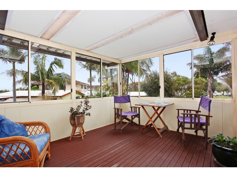 Blacksmiths NSW 2281