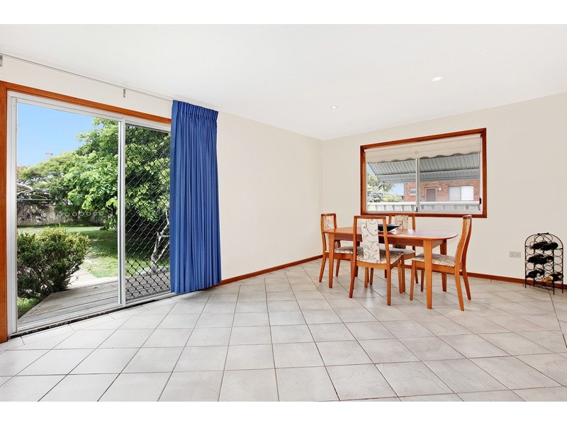 Blacksmiths NSW 2281