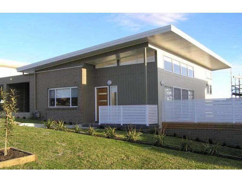 8/4 Crawford Lane, Mount Hutton NSW 2290