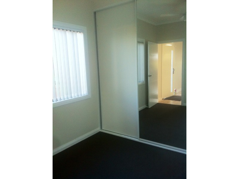 5a Robert Street, Belmont South NSW 2280