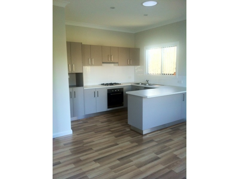 5a Robert Street, Belmont South NSW 2280