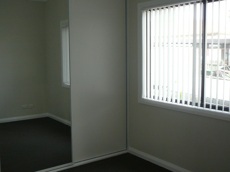 5a Robert Street, Belmont South NSW 2280