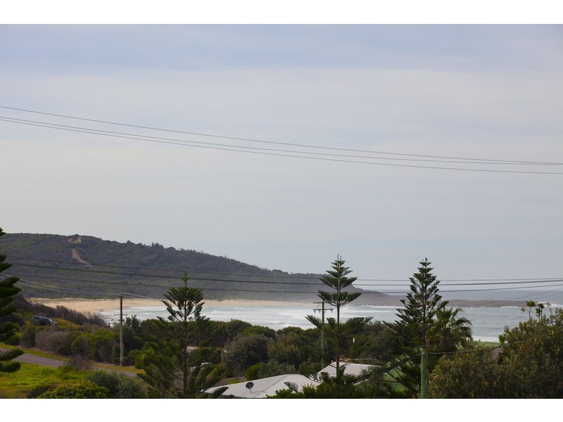 6 Clarke Street, Catherine Hill Bay NSW 2281