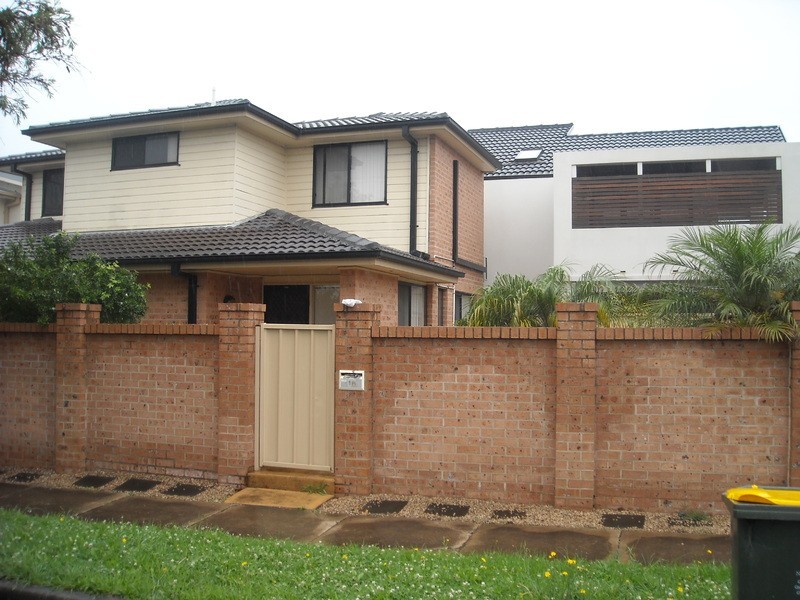 16 Dent Street, Merewether NSW 2291