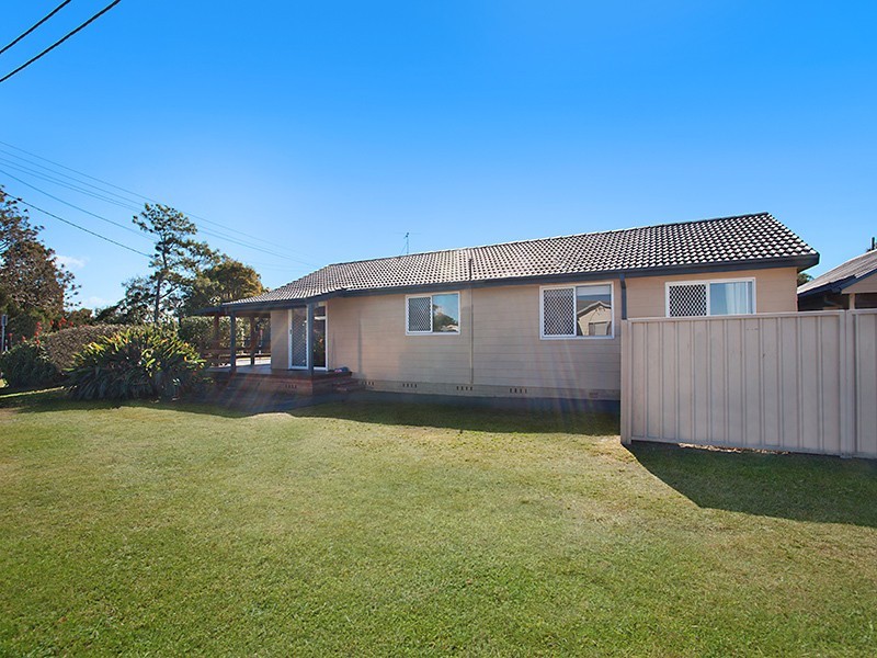 14  Ashley Street, Marks Point NSW 2280