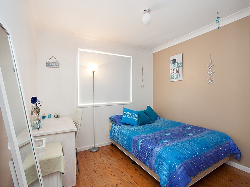 14  Ashley Street, Marks Point NSW 2280